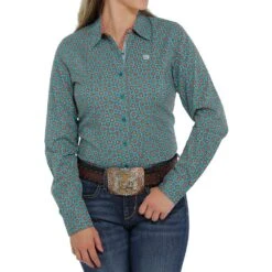 Cinch Women's Green Printed Button Down
